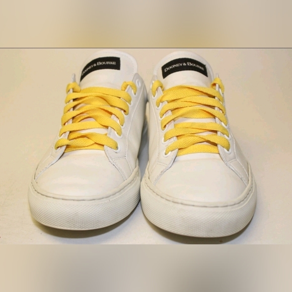 Dooney & Bourke Classic Low Top Sneakers White Leather Womens 8 38 Lace Up Shoes - Picture 2 of 9